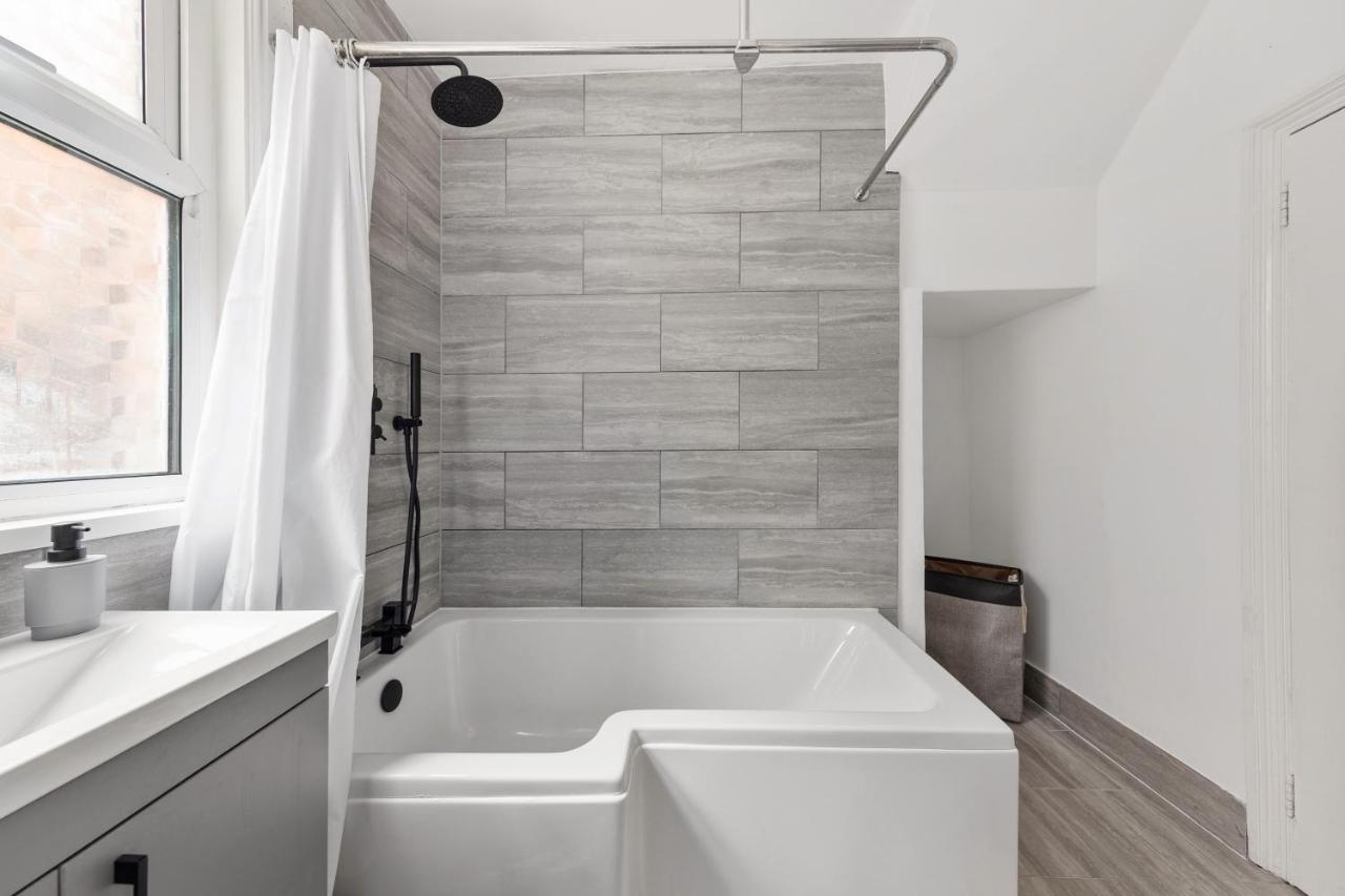 Beautifully Modern 2-Bed Apartment W/Garden Londyn Zewnętrze zdjęcie